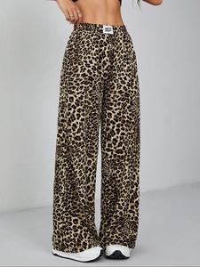 women's leopard print patched pocket wide leg pants, casual fit elastic waist trousers for daily wear, ladies baggy bottoms for all seasons