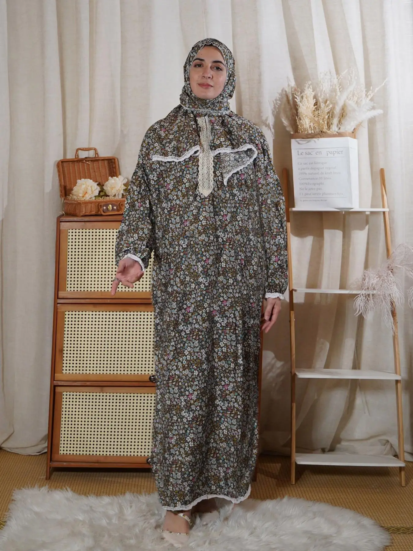 Women's Ditsy Floral Print Long Sleeve Hooded Dress, Modest Casual Long Dress for Daily Wear, Women's Islamic Clothing for All Seasons