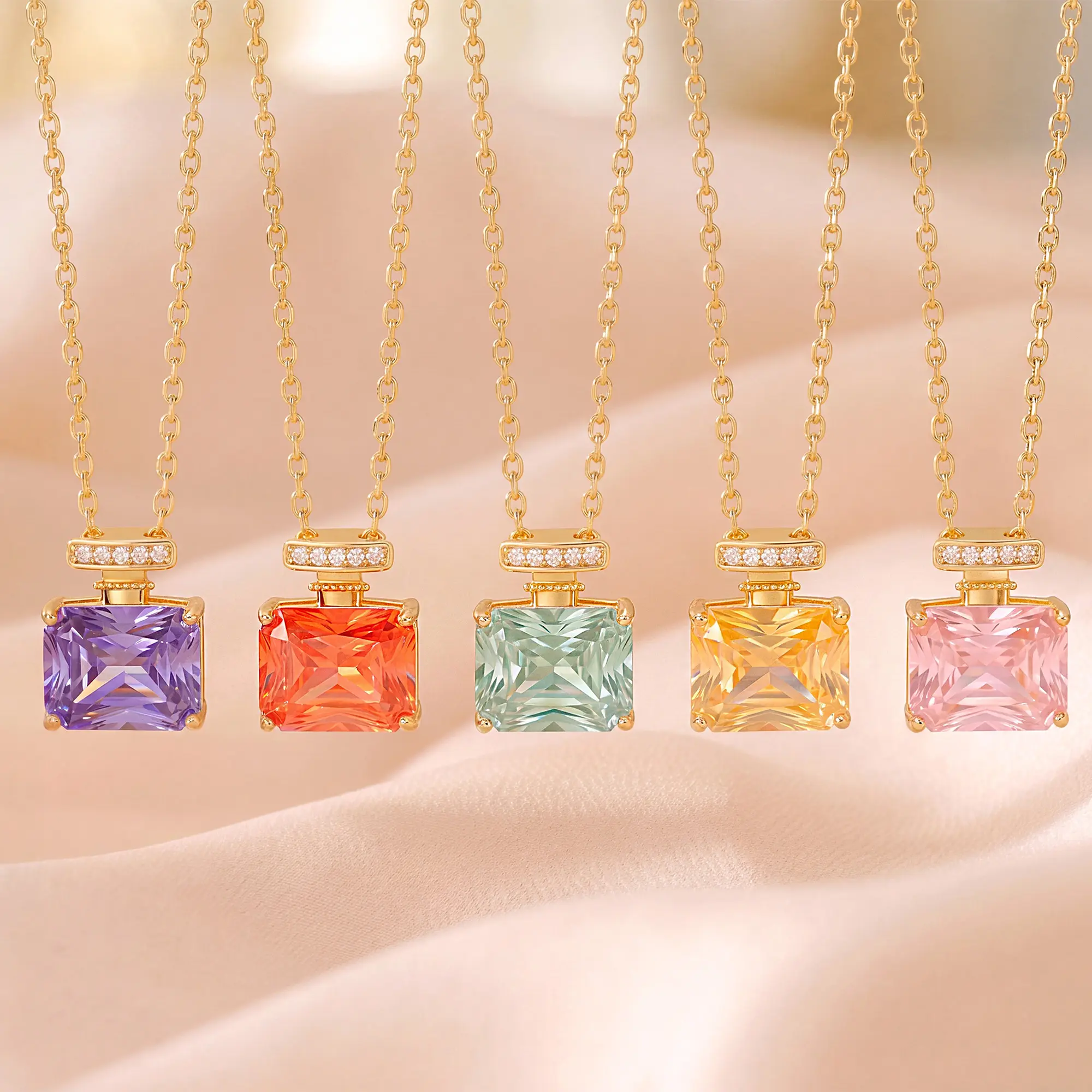 TEWIKY 14K Gold-Plated UV Color-Changing Zircon Perfume Bottle Pendant Necklace, Gold with 8*10mm White Zircon That Changes Color Under UV Light, Women's Fashion Jewelry Necklace, Unique Jewelry Accessory