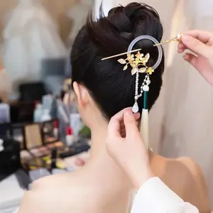 Jewelry 1pc Chinese Style Faux Pearl Decorative Hair Pin With Tassel Elegant Flower Leaf Hair Dish Trendy Hair Decoration For Women And daily uses