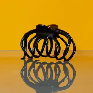 PATTERN Beauty Hair Clip in Black | Dual-Parting & Superior Hold – Sectioning & Styling