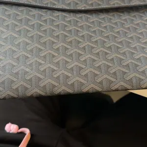 13.3-Inch Laptop Sleeve Padfolio Document Organizer Fits A4 Paper for MacBook iPad Tablet Magnetic Closure Slim Scratch-Resistant for Office School Gift for Students Professionals (Max 13.3-Inch)