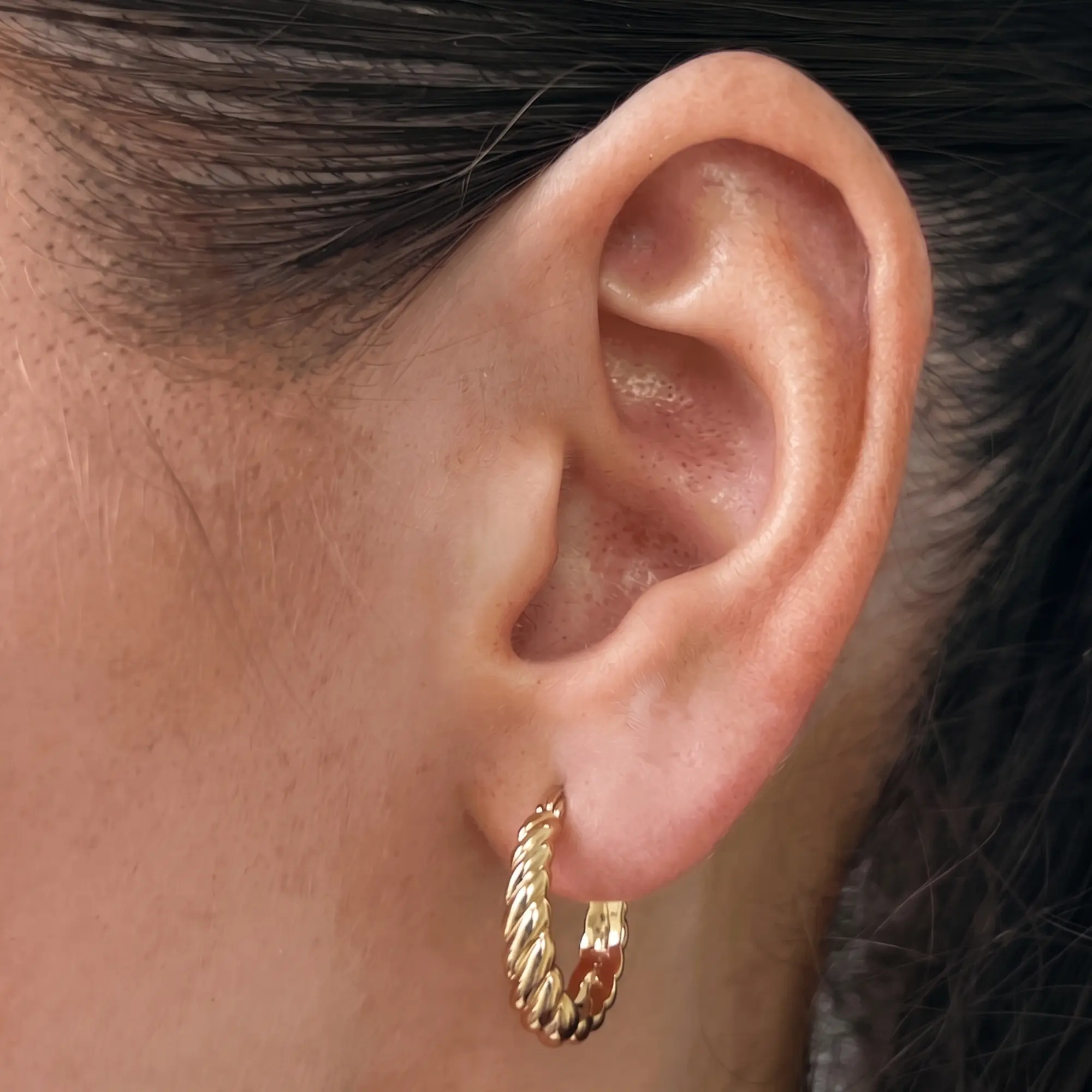 EVRY JEWELS Gold or Silver Plated Women's Hypoallergenic Don't Get It Twisted Earrings