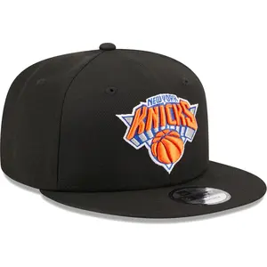 New York Knicks Black Team Color Basic NBA New Era 9FIFTY Snapback Hat Unisex