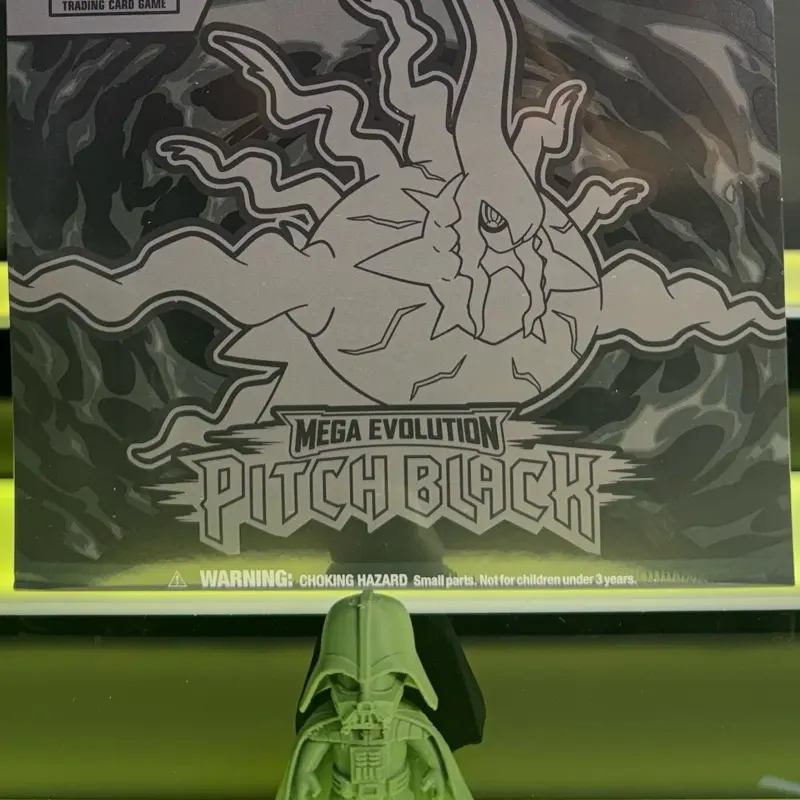 Pokemon Mega evolution pitch black etb box