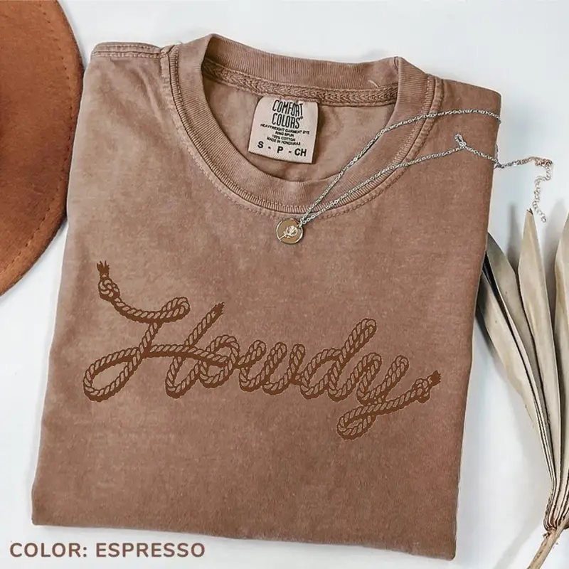 Comfort Colors Howdy Rope Script T-shirt For Men And Women, Trendy Country Music Oversized T-shirt, Western Vintage Graphic Tee For Cowboy, Cowgirl