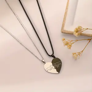 1 Set Of 2pcs Stainless Steel Laser Engraved Heart-shaped Couple Design Fashionable Couple Necklace for Men And Women