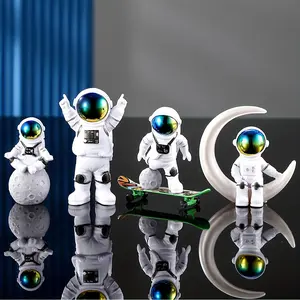 5pcs Astronaut Statue Set with 1 Extra Skateboard and 4 Astronauts, Space-Themed Decor for Living Room TV Stand or Home Decoration (Skateboard Color Random) for Christmas,halloween Decorations,fall Home Decor Collectible Figurines