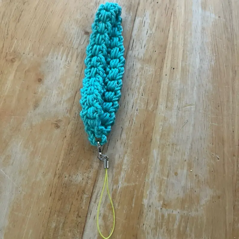 Crochet phone wristlet