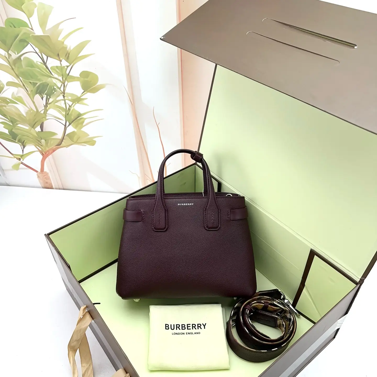Pre-owned BURBERRY Grain Leather Top Handle Satchel Bag 0804 RAYE 22547114