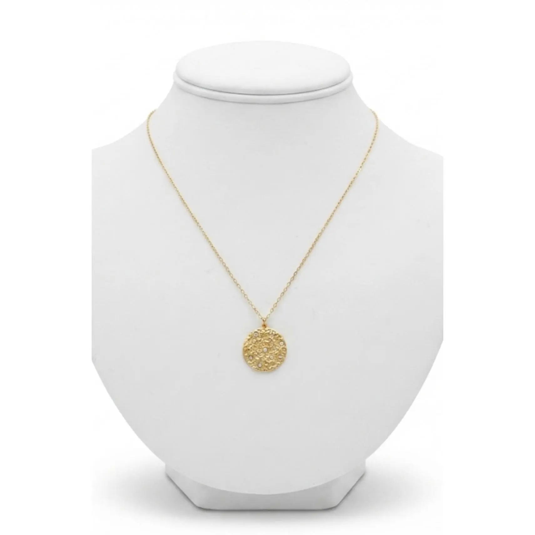 Elegant Gold Color Pendant Necklace with Textured Design for Women's Fashion Accessory