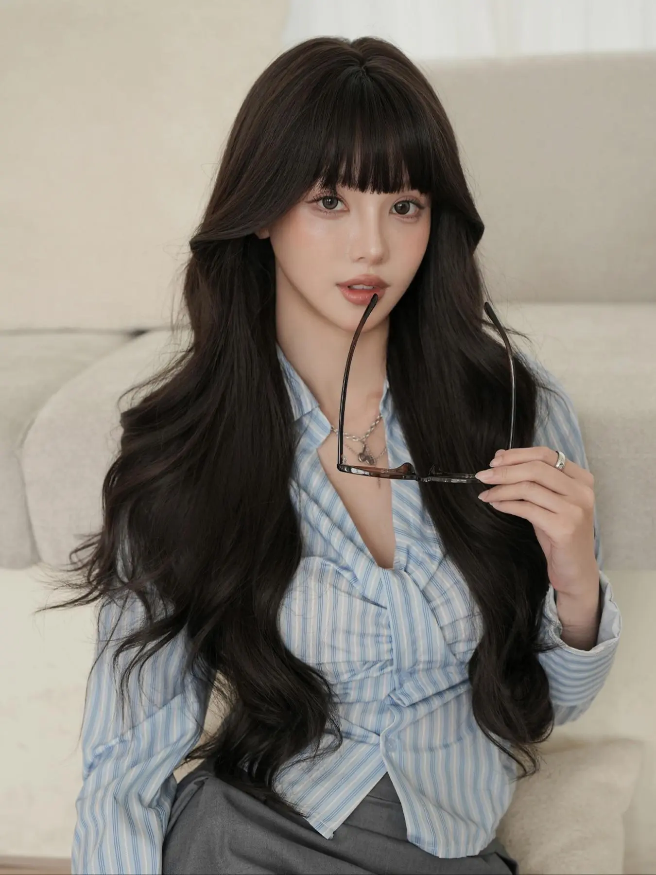 28 Inch Long Wavy Wigs for Women, Gorgeous Fashion Fluffy Wigs with Bangs, Synthetic Natural Looking Heat Resistant Fiber Full Machine Wigs for Party, Daily Use, Synthetic Wavy Curly, Curly Hair Wig