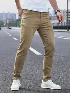 Men's Regular Fit Solid Pocket Straight Leg Jeans, Casual Comfy Denim Trousers for Daily Wear, Fashion Men's Bottoms for All Seasons