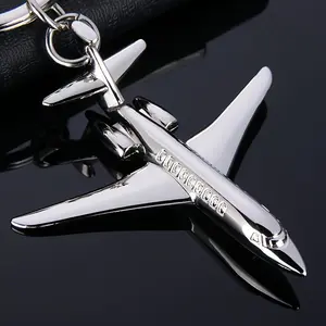 1pc Creative Aircraft Metal Model Men's Keychain, Mini Aircraft Model Keychain, Backpack Creative Pendant
