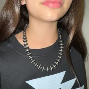 Navajo Pearl Necklace - Single Stack - Fashion Accessory