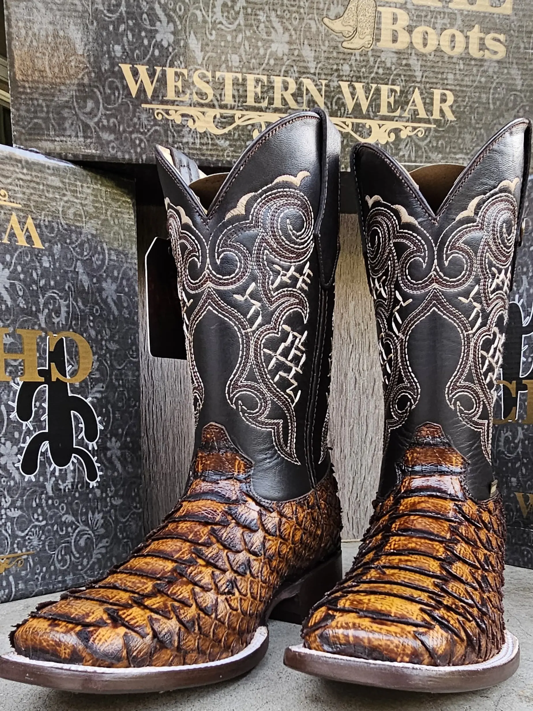 Chaparral Men's Cowboy Rodeo Boots - Black/Honey Brown/Dark Brown Imitation Python Leather Shoe, Stylish Footwear with Unique Figure Design