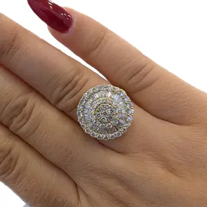 Anillo de Diamante Oro 14kt Elegante y Brillante para Mujer Joyería de Lujo