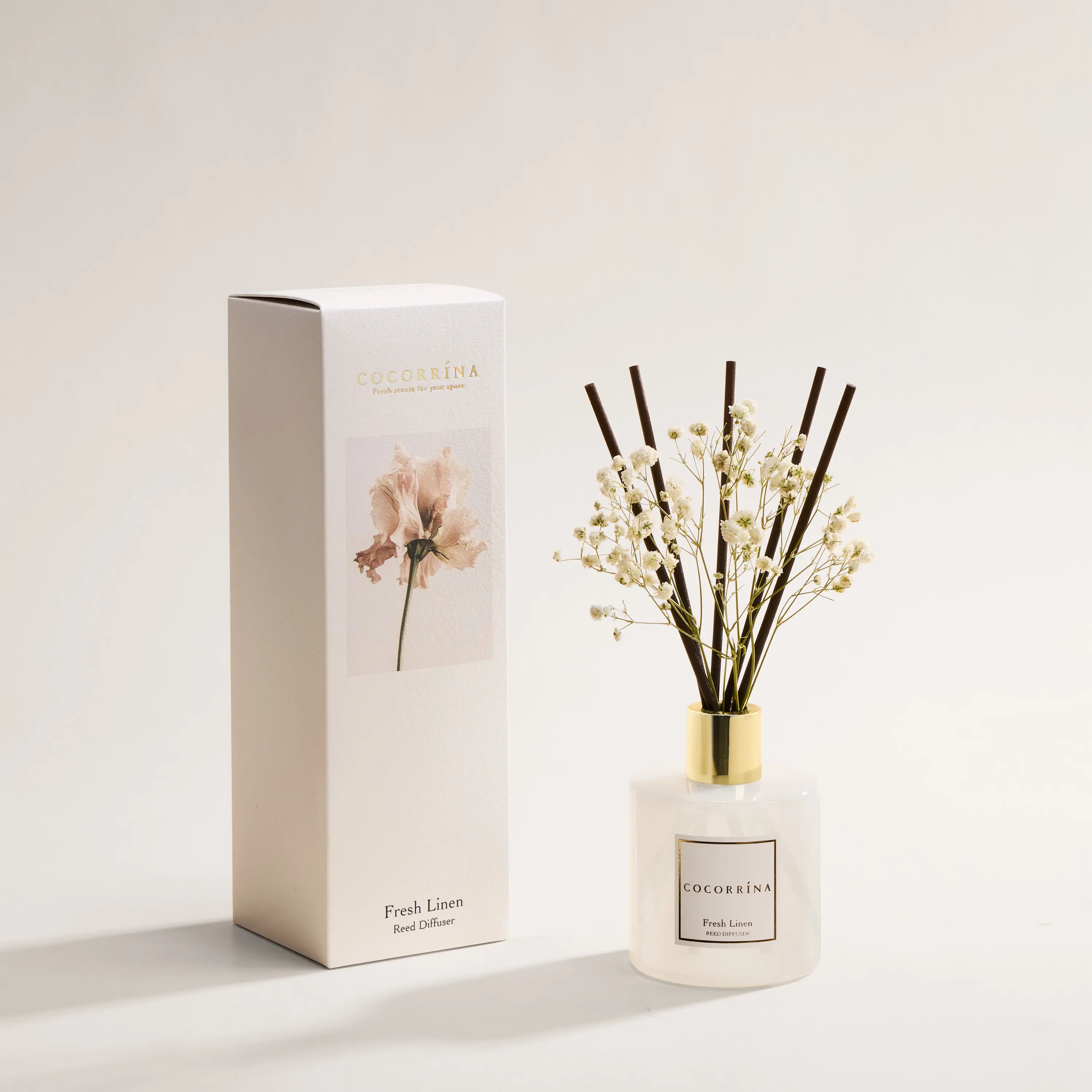COCORRÍNA Fresh Linen Reed Diffuser Set, Long-Lasting Home Fragrance with Dried Flowers for Bedroom, Bathroom Shelf Decor