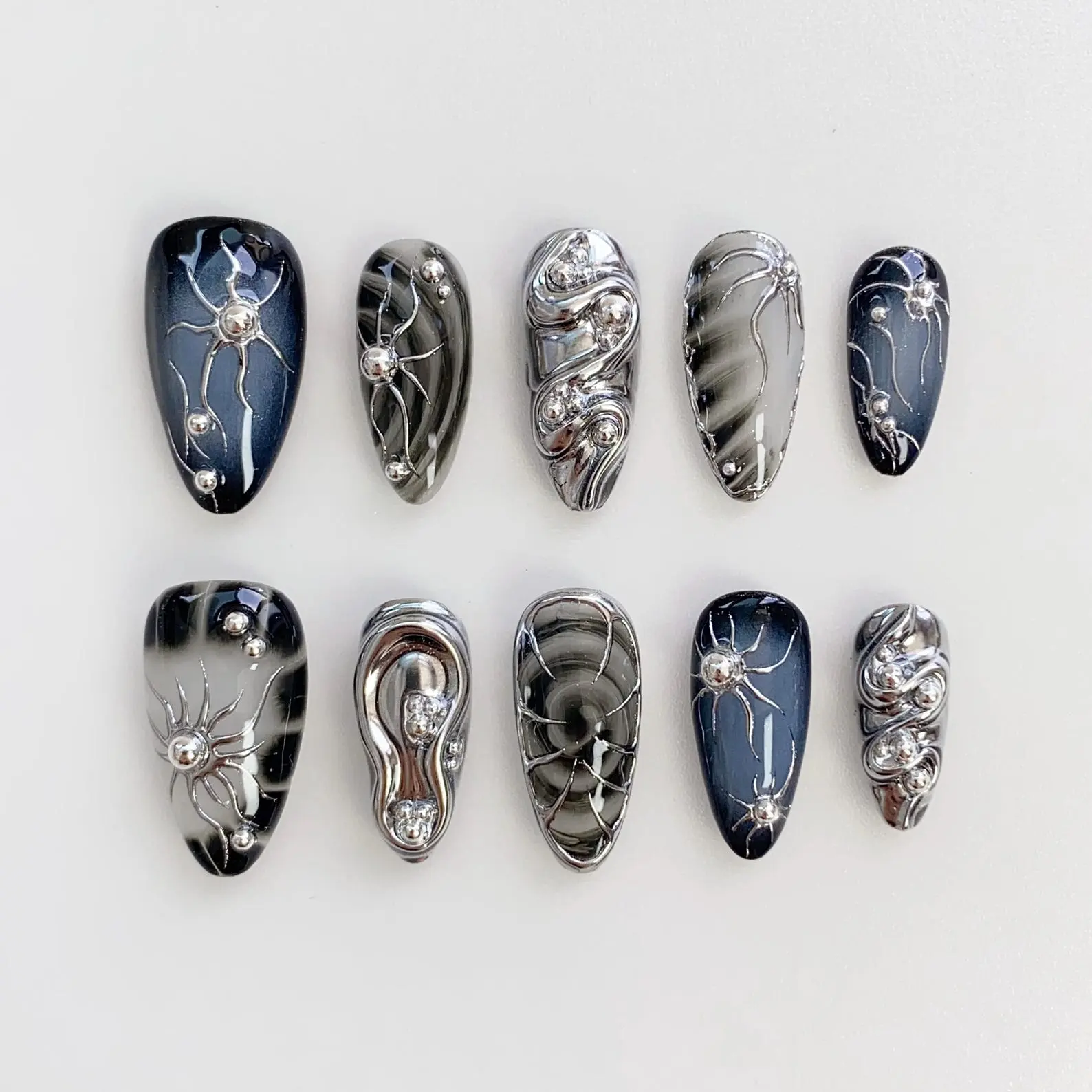 Black Gothic Press on nails short almond nails/gothic nails/goth nails/Sun Nails/Silver Nails/3D Silver Chrome Nails/Metallic silver nail