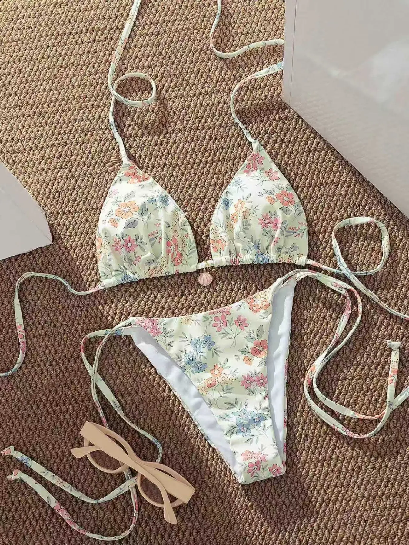 New Split Swimwear, Floral Classic Halter Triangle Cup, Adjustable Straps, Shell Pendant, High-Slit Bikini Bottoms, All Seasons, Swimsuit Set