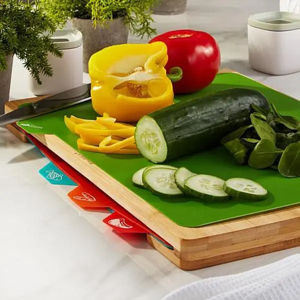 BergHoff Bamboo 5-piece Cutting Board with 4 Multi-Colored Inserts