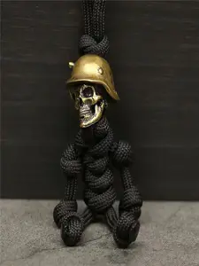 Creative Skull Design Car Keychain, Punk Style Car Keychain, Cool Keychains, Car Interior Decoration Accessories for Men & Women, Car Key Accessory