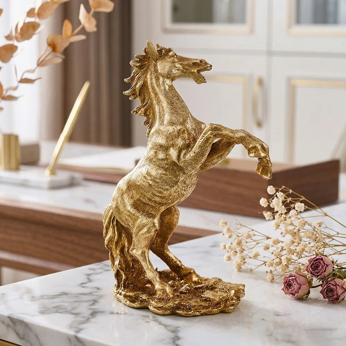 European Style Retro Horse Statue, Resin Hand-Painted Desktop Decor, Holiday Party Decoration, Home Decor Horse Sculpture