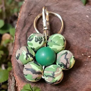 Green Camo flower keychain