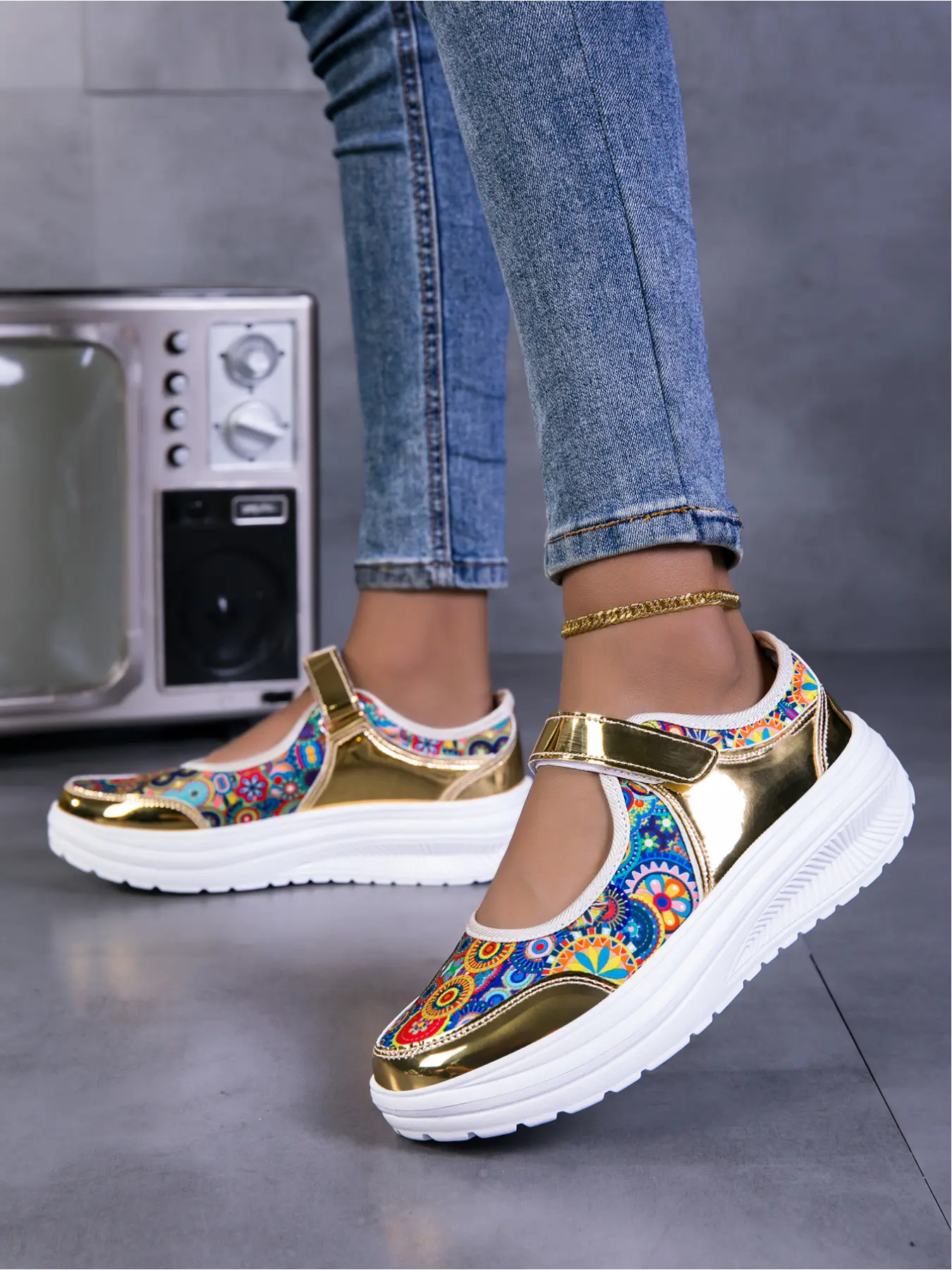 Women's Bohemian Colorful Print Platform Sneakers Metallic Gold Thick Sole Wedge Casual Walking Shoes Fashion Trendy Chunky Dad Shoes Comfort Non Slip Daily Sports Shoes