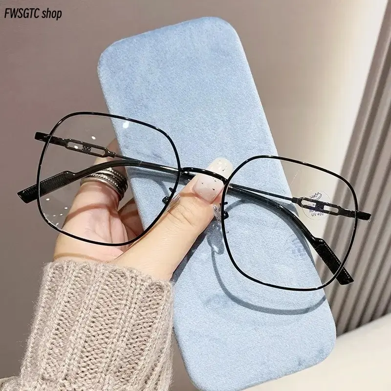 Trendy Polygon Metal Frame Blue Light Blocking Glasses, Unisex Oversized Color Block Eyeglasses, Non-Prescription & Myopia -1.00 to -5.0, Lightweight Computer Glasses for Eye Strain Relief, Screen Time & Daily Wear