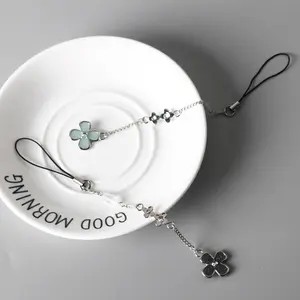 Anime Merchandise I Really Want to Tell You Shuangzi Same Style Four-Leaf Clover Phone Chain Lucky Pendant Alloy Smartphone Accessory G972