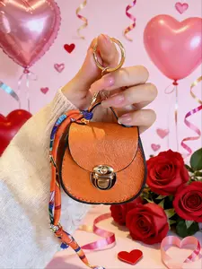 Versatile Saddle Small Bag, Coin Purse Hanging Decoration, Zipper Portable Multifunctional Bag, Multiple Colors Available, Fashionable and Convenient