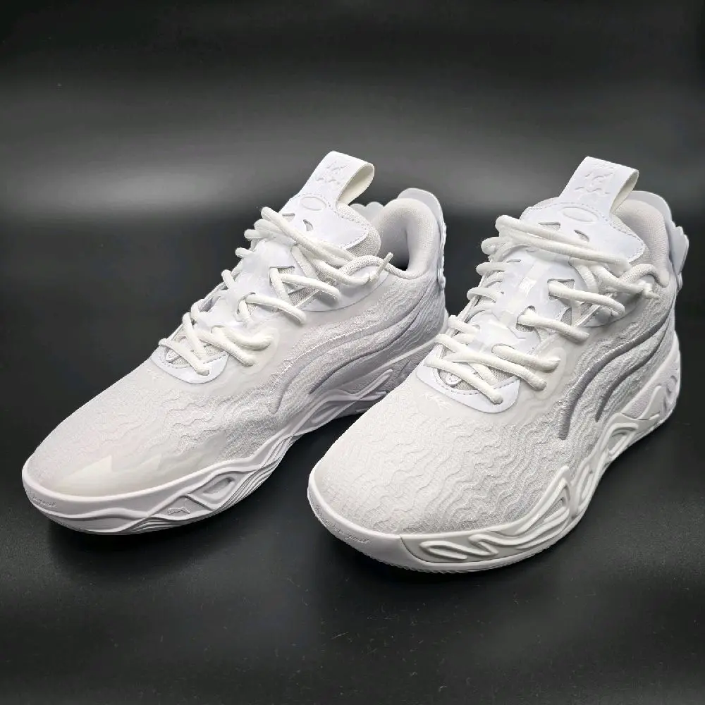 MB.04 Lo Ice White Puma White - Sun Struck Puma Blanc - Sun Struck - USED IN EXCELLENT CONDITION