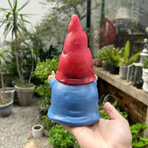 Middle Finger Gnome Statue 7.8in， Naughty Garden Gnome Statue Decoration and Lawn Ornament - Funny Garden Gnomes for Outdoor or Home Decor