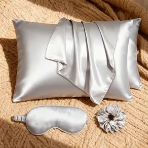 Satin Pillowcase Set, Including Pillowcase + Hair Scrunchie + Eye Mask. The Pillowcase Features an Envelope Closure—A Luxurious Satin Pillowcase Set, an Ideal Choice That Delivers Sound Sleep and Comfort, Perfect as a Christmas Gift