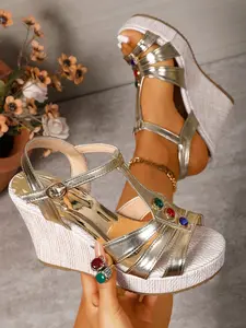 Women Gold Wedge Heels Sandals Platform Open Toe Rhinestone T Strap Sandals Comfortable Non Slip Summer Vacation Beach Sandals Fashion Boho Casual Trending TikTok Viral