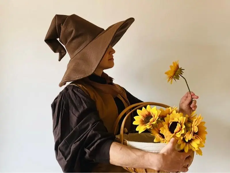Brown "Wizard Chill" Hat - Witch Hat for Halloween & Roleplay - Ideal for Mages, Sorcerers, Warlocks & DnD Characters