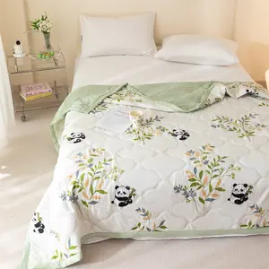 Soft Cotton Summer Quilt, Breathable and Lightweight, Suitable for All Seasons, Comfortable and Skin-Friendly, Ideal for Air Conditioning Use, Floral Print Quilt