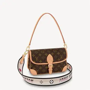 Pre-owned Louis Vuitton coated canvas Shoulder Bags LV Diane baguette Bag (BF 12Z）