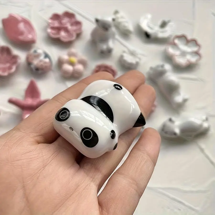 2pcs Ceramic Panda Chopsticks Holder Chopsticks Holder Pen Holder Creative Cartoon Home Restaurant Daily Household Ceramic Decoration Chopsticks Holder