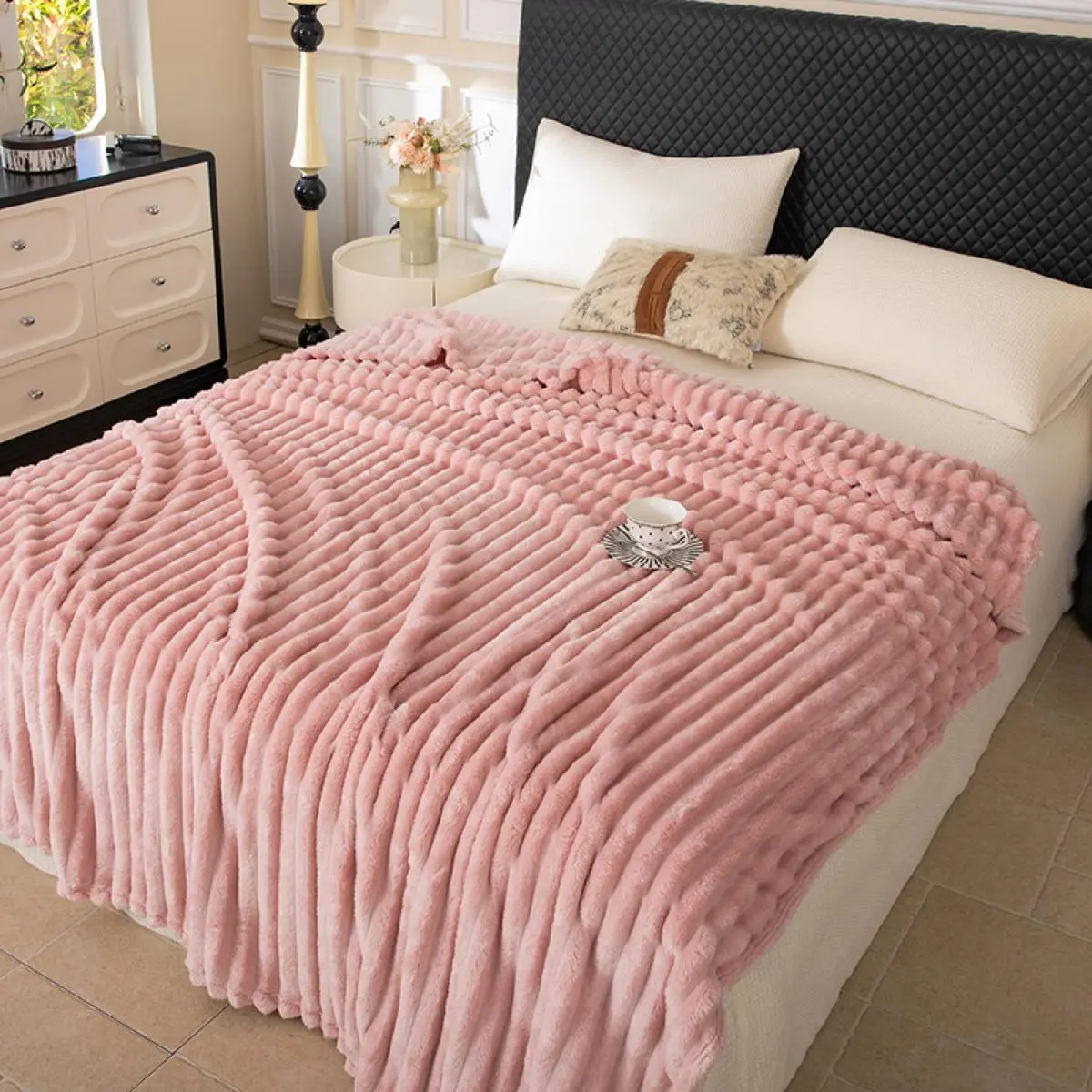 Ultra-Soft Multifunctional Blanket, Minimalist Comfort Sofa Bed Cover, Portable Nap Blanket for Office & Travel, All Seasons Home Use