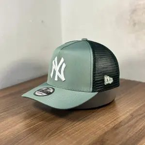 🌟 Must-Have Accessory: New Era NY Yankees 9FORTY Mesh Cap | Classic Style Meets Modern Comfort. Perfect for Any Fit! 🔝
