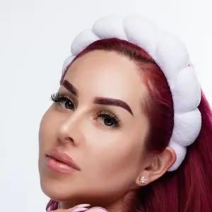 Vonnyreds Live Exclusive bundle-Makeup