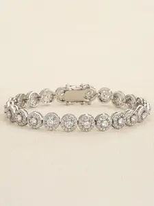 One full diamond round bezel tennis bracelet, light luxury minimalist high-end dinner style, ideal for daily commutes, friend gatherings and gifting.