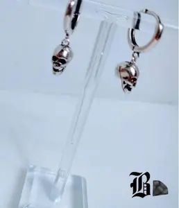 Skull Dangle Earrings