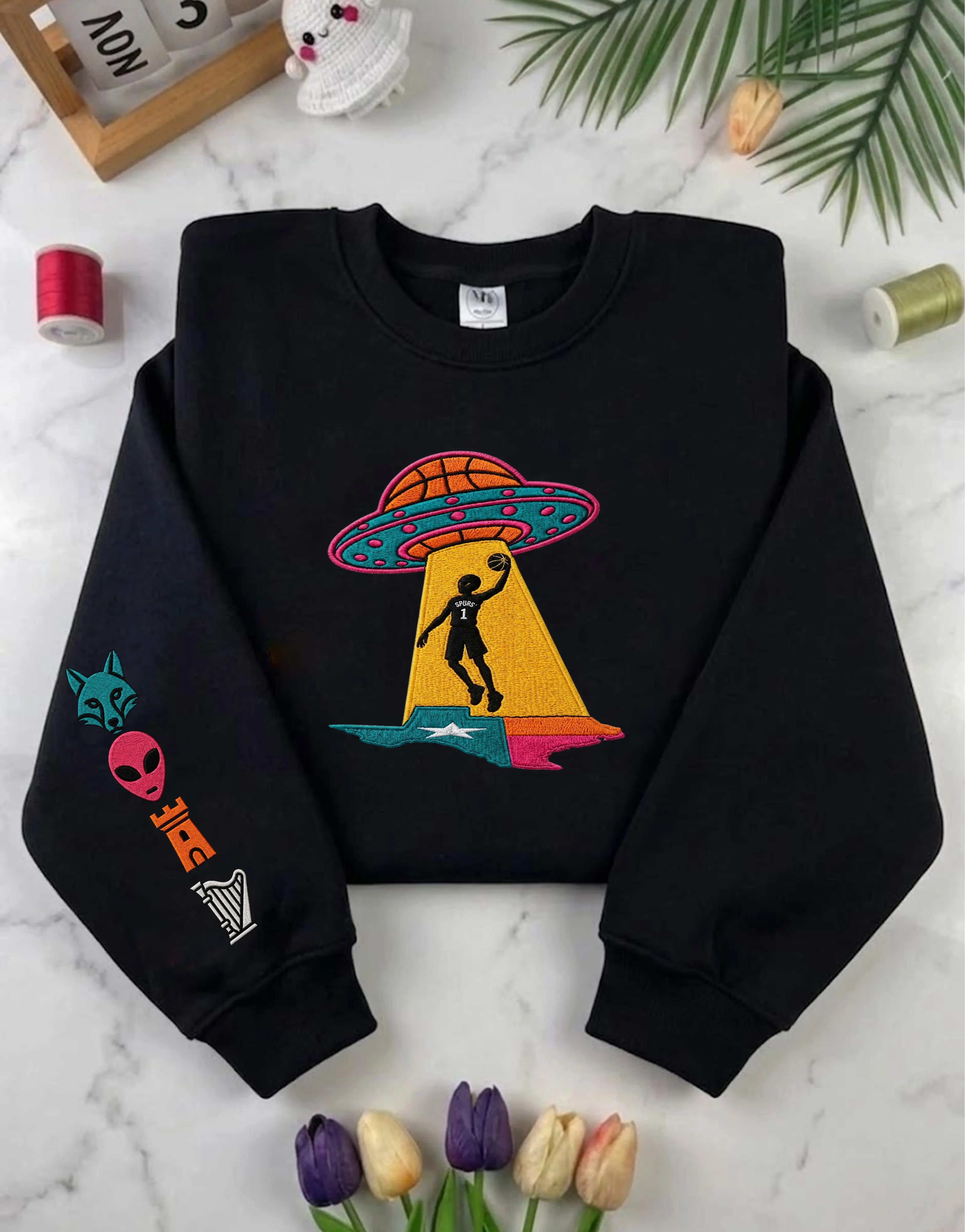 Retro 90s San Antonio embroidery sweatshirt ,Fox Alien Castle Harper sweatshirt