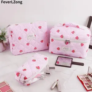Padded Cotton Cosmetic Bag Set Floral Quilted Makeup Organizer Set Strawberry pattern cosmetic bag 3 Counts Travel Cosmetic Bags multi-functional 3pc  set pouch  organizer  singles