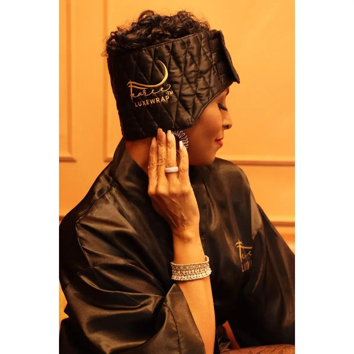 Black Diamond Fearce LuxeWrap™ Headwrap Black Diamond Fearce LuxeWrap™ Headwrap
