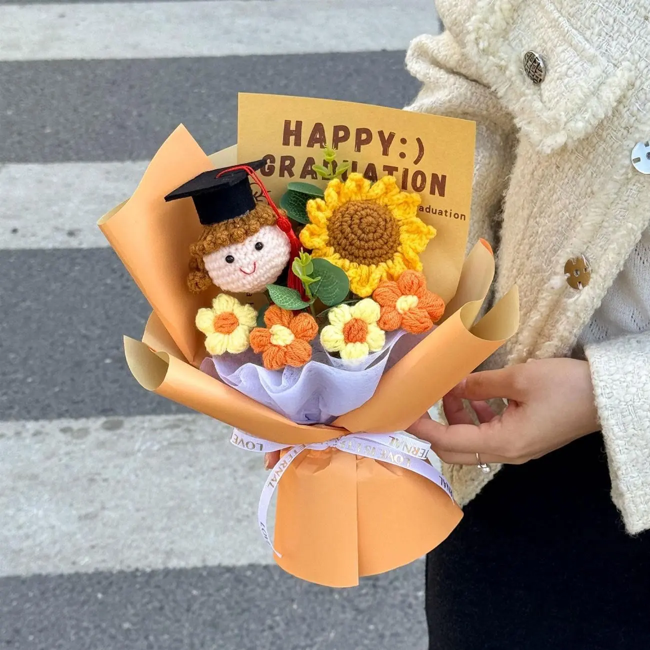 Graduation Doll Flower Bouquet, Handmade Floral Sunflower Bouquet, Perfect Birthday Gift, Graduation Surprise, Creative Doll Bouquet for Special Occasions, Graduation Gifts