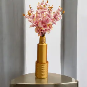 Gold Lipstick Decor